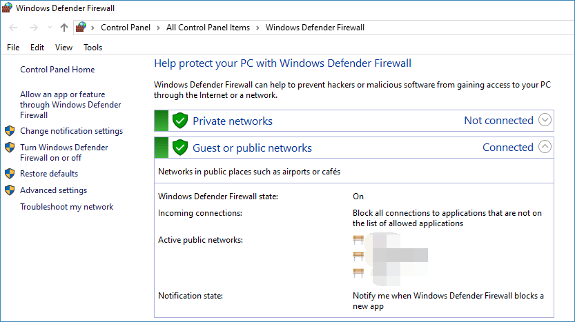 clique em Permitir um aplicativo ou recurso pelo Firewall do Windows Defender