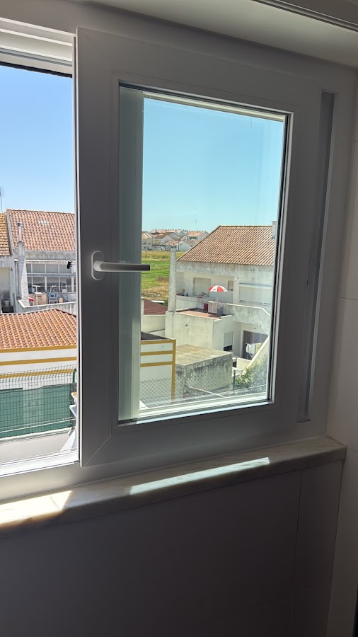 CIPRO Fábrica de Janelas e Portas em PVC foto 7