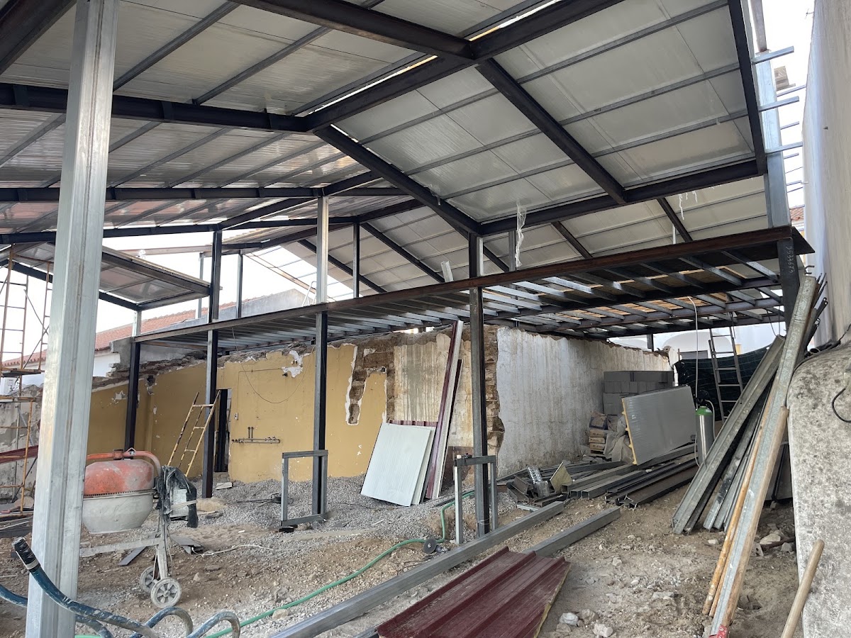Sezini | Construção Modular - Remodelações - Serralharia civil foto 9
