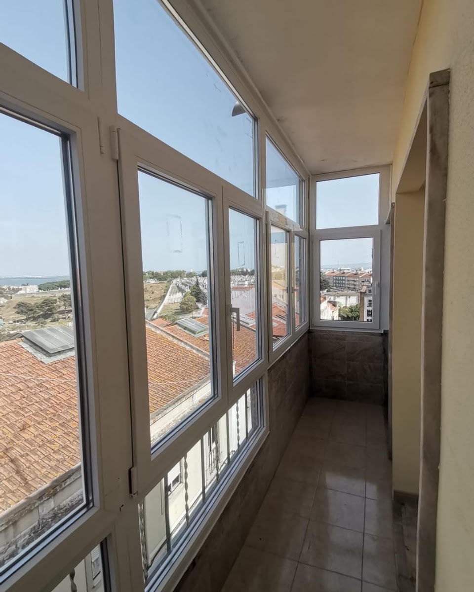 Janelar LDA - Soluções para janelas, portas e estores foto 4