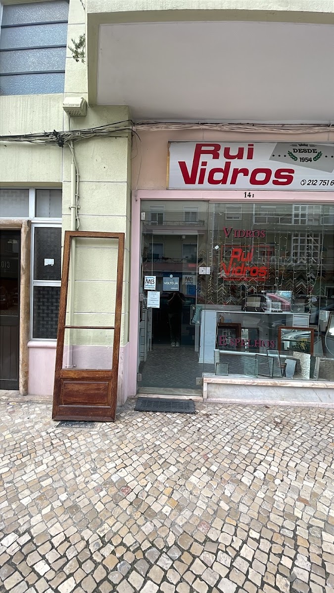 Rui Vidros - Comércio de Vidros foto 1